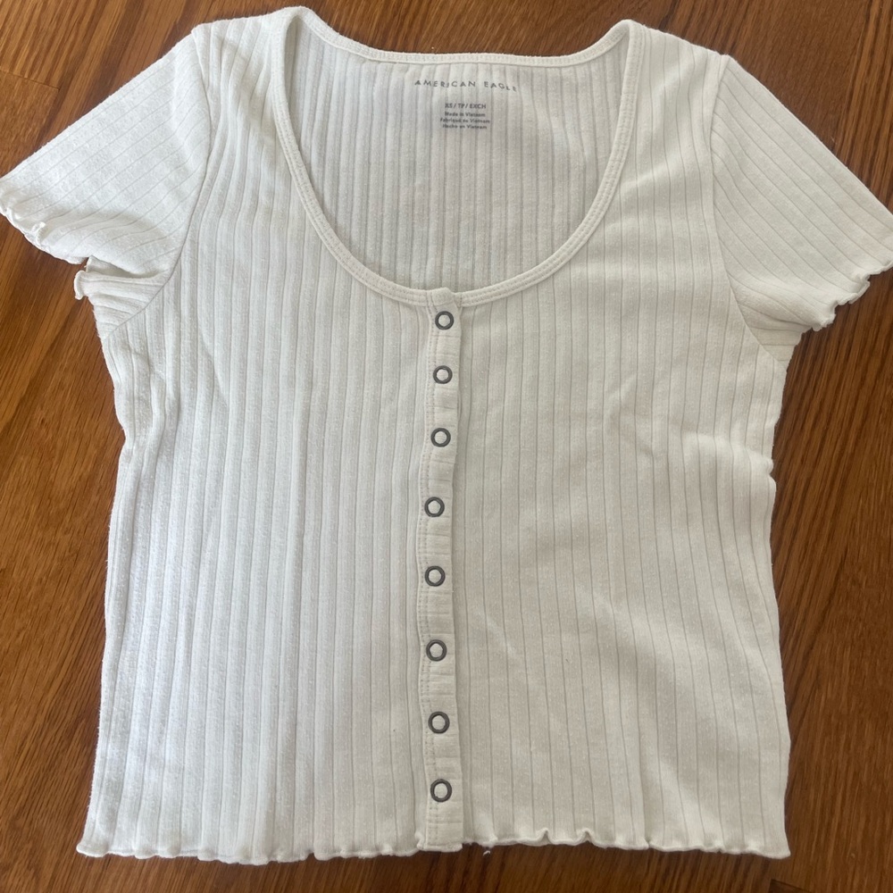 American Eagle tee